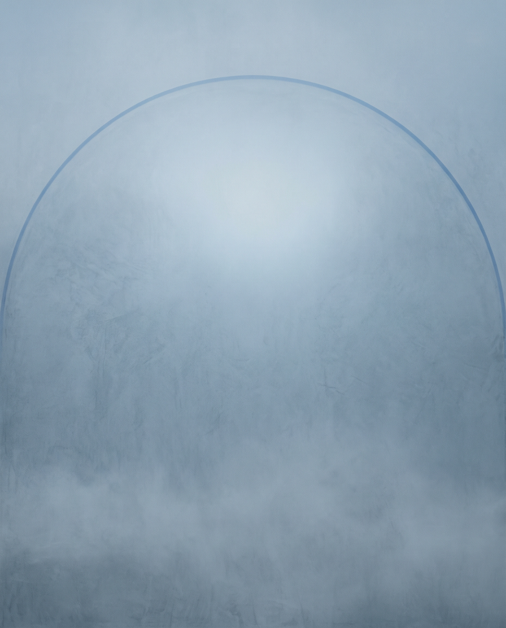Vevanté Murmure — abstract slate field with gold arc